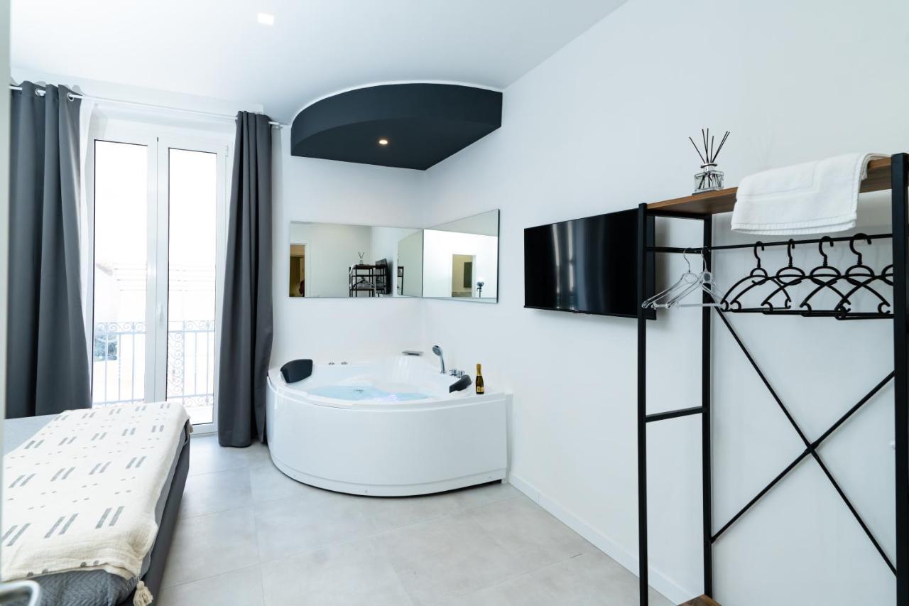 Pane E Pomodoro Bed & Breakfast บารี ภายนอก รูปภาพ